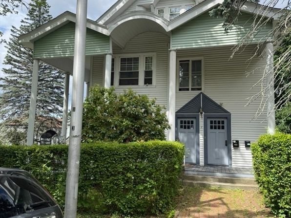 11 Woodford St
