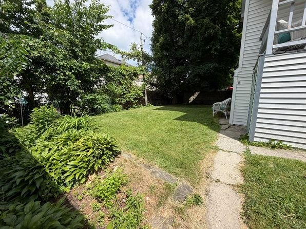 Photo 4 of 11 Woodford St