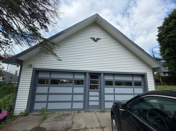 Photo 5 of 11 Woodford St